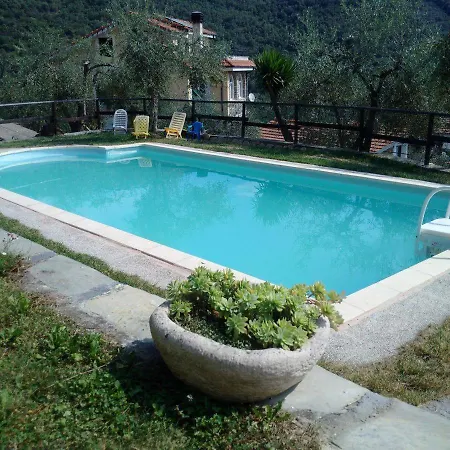 Casetta In Pietra Indipendente Holiday home *
